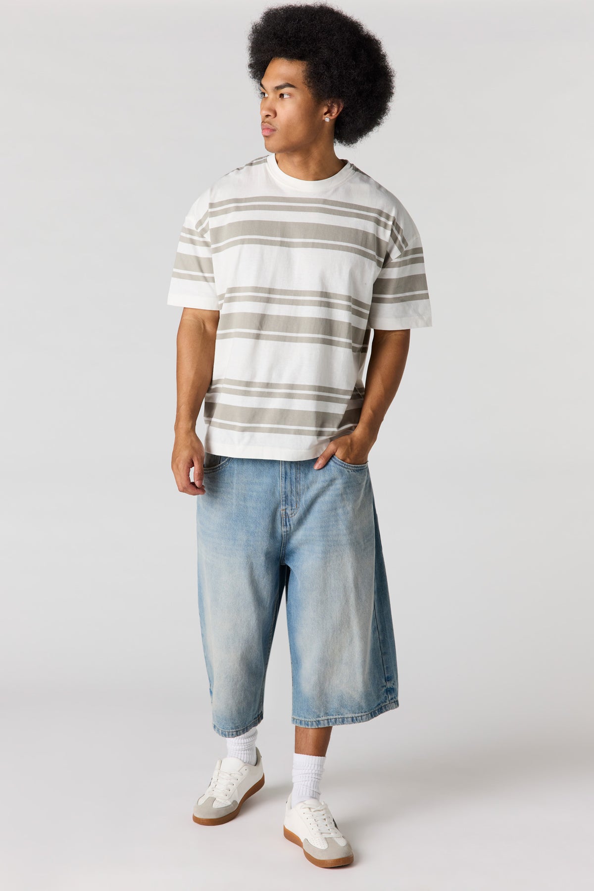 Alt View 3. Striped Relaxed T-Shirt - Dark Green