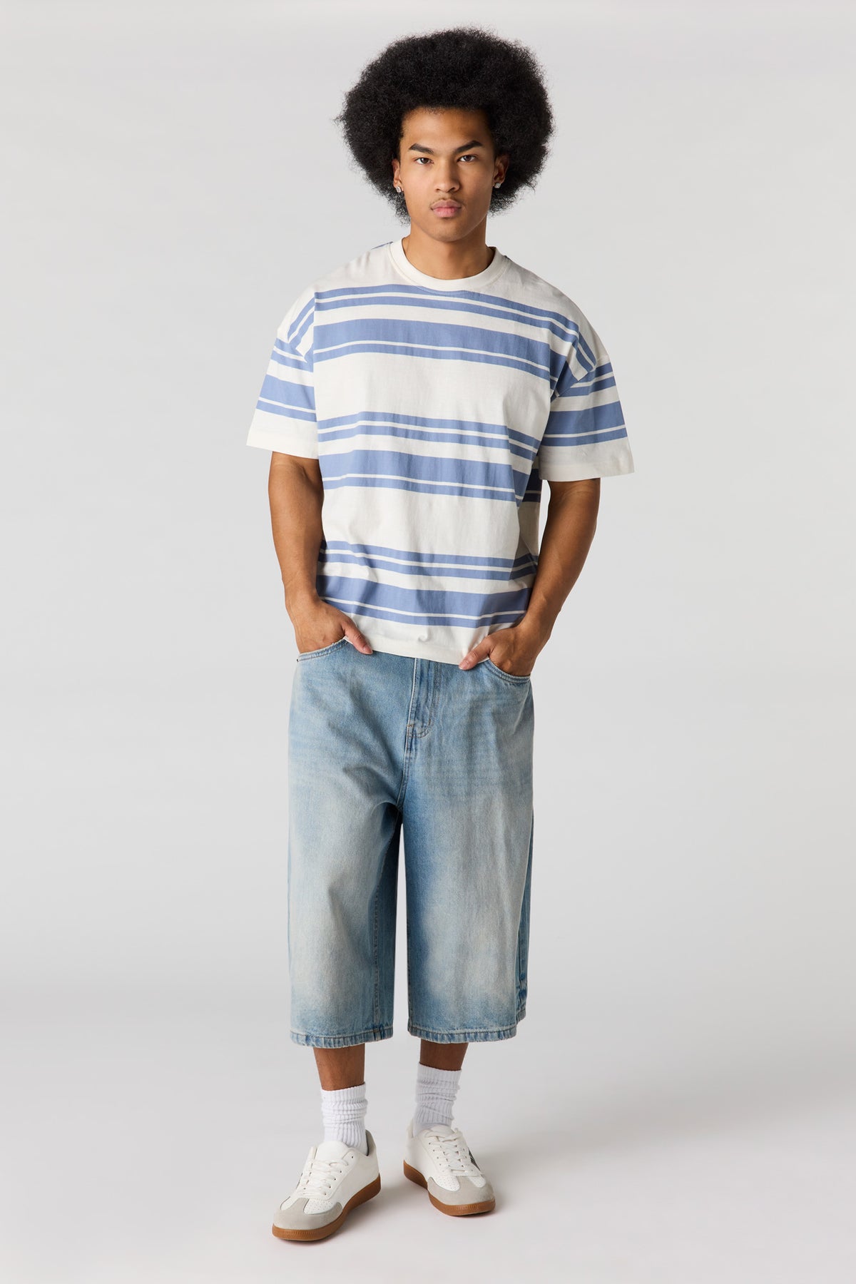 Alt View 3. Striped Relaxed T-Shirt - Blue