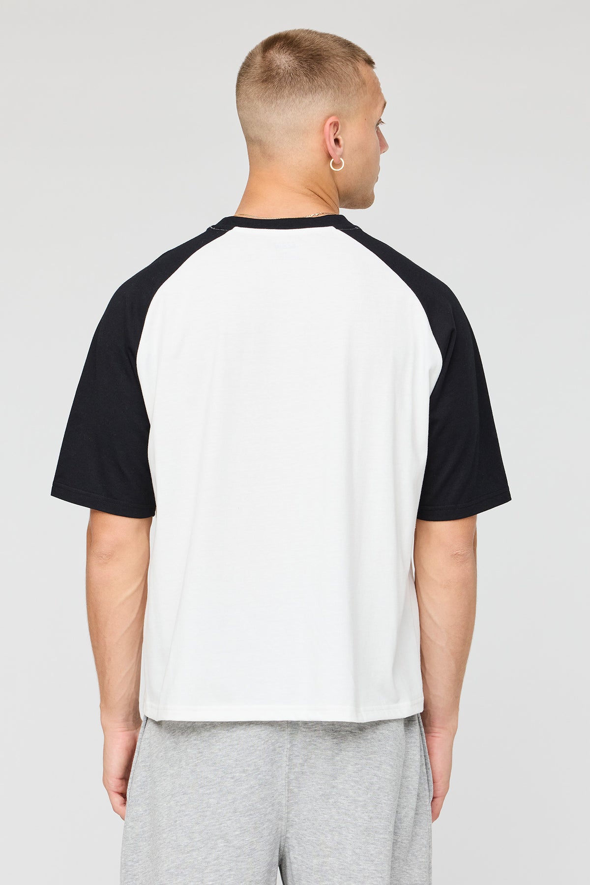 Alt View 2. Graphic Raglan T-Shirt - Black