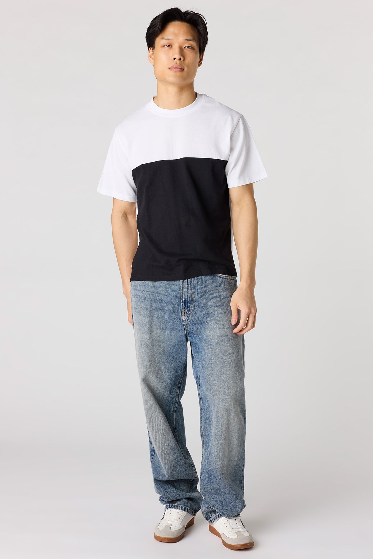 Vue alternative 3. T-shirt avec blocs de couleurs