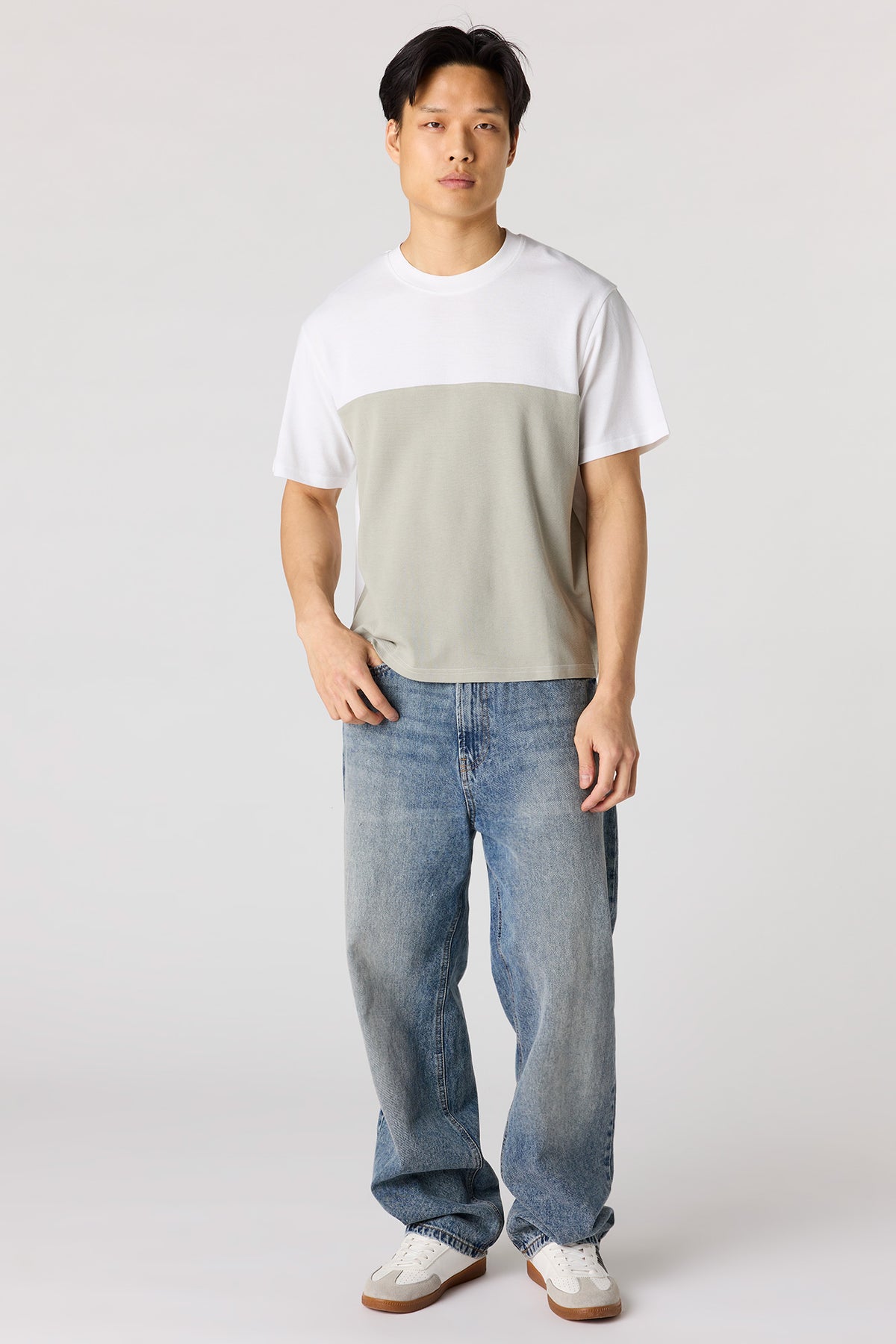 Vue alternative 3. T-shirt avec blocs de couleurs