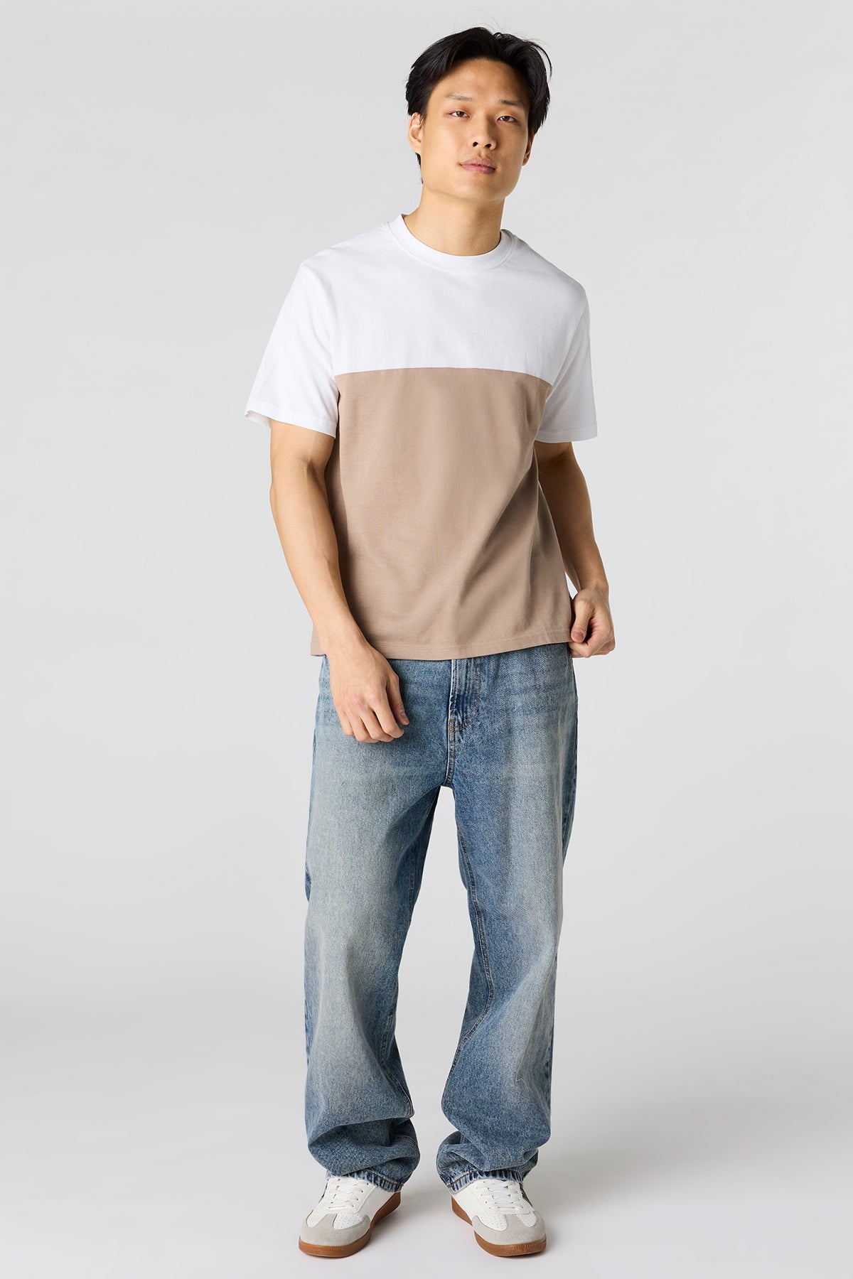 Vue alternative 3. T-shirt avec blocs de couleurs