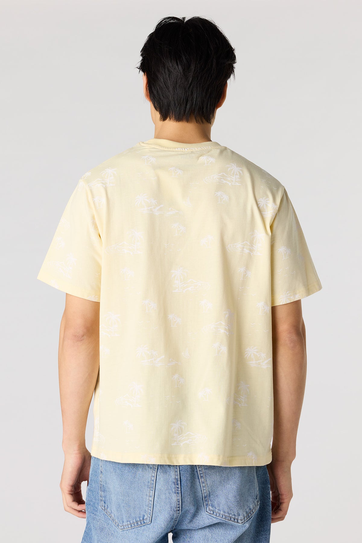 Alt View 2. Tropical Print T-Shirt - Yellow