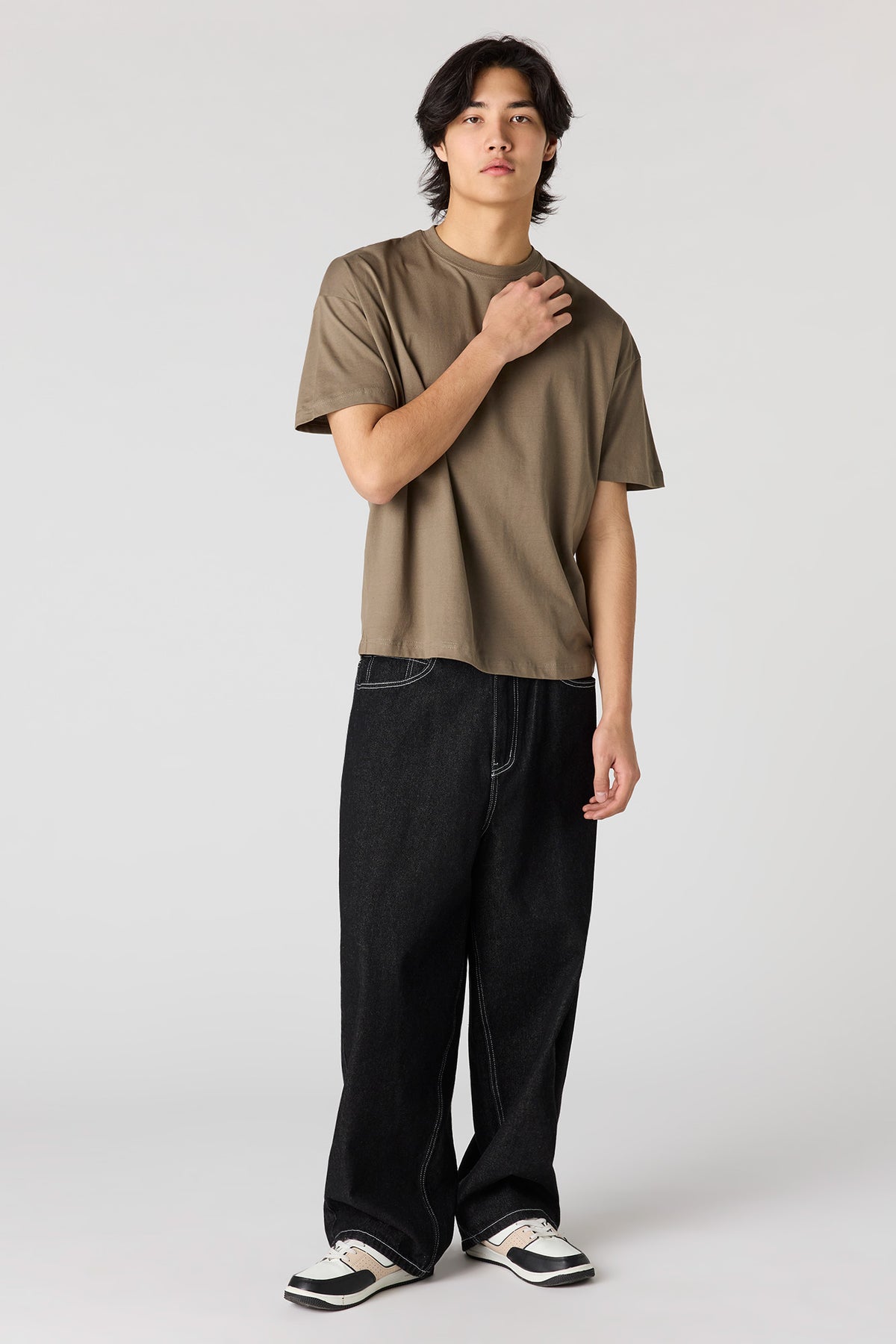 Alt View 3. Relaxed Crewneck T-Shirt - Dark Green