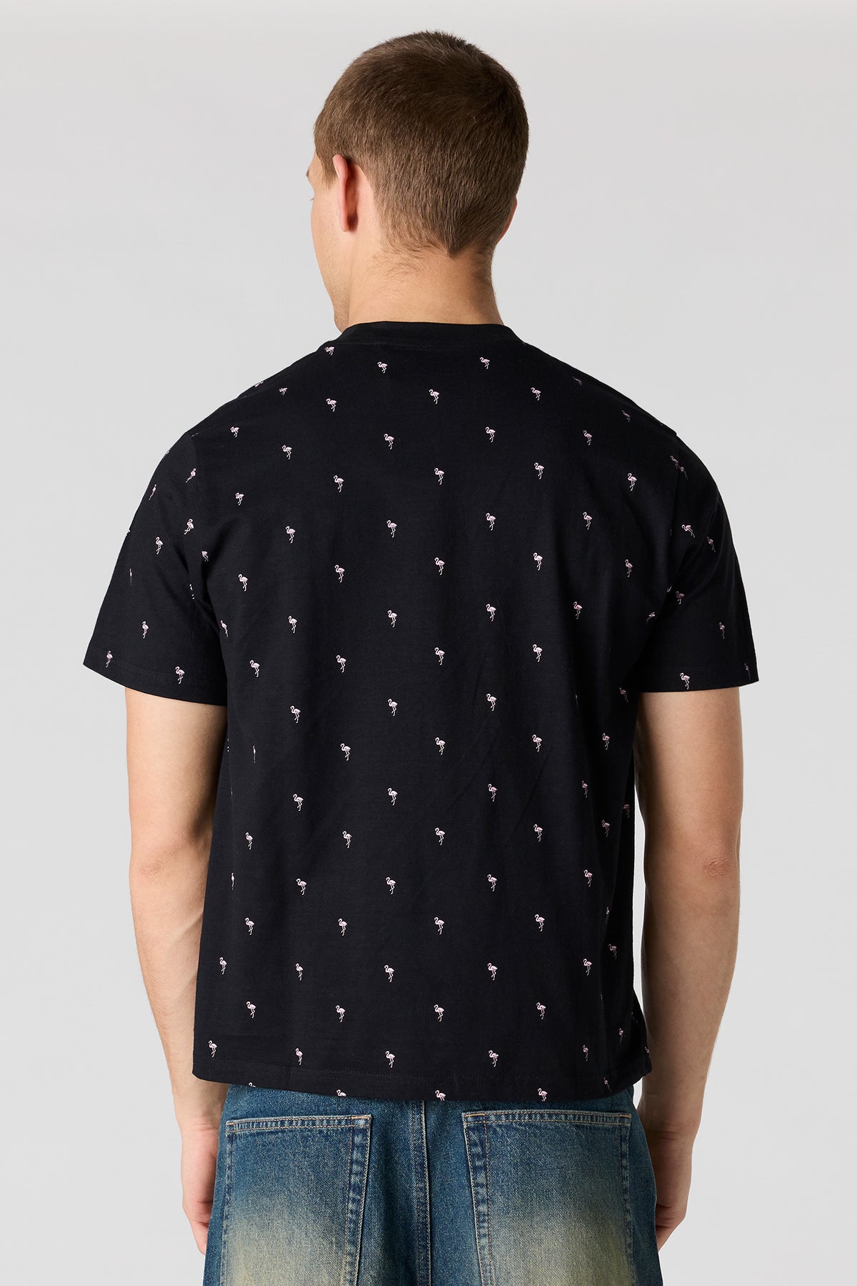 Alt View 2. Printed T-Shirt - Black