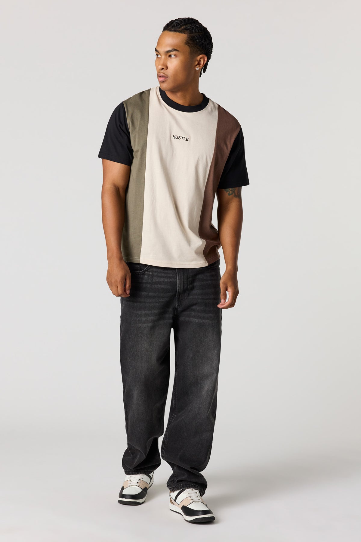 Alt View 3. Colourblock Embroidered T-Shirt - Natural