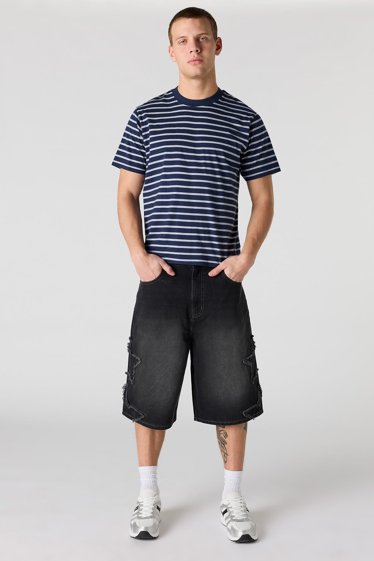 Vue alternative 3. T-shirt rayé