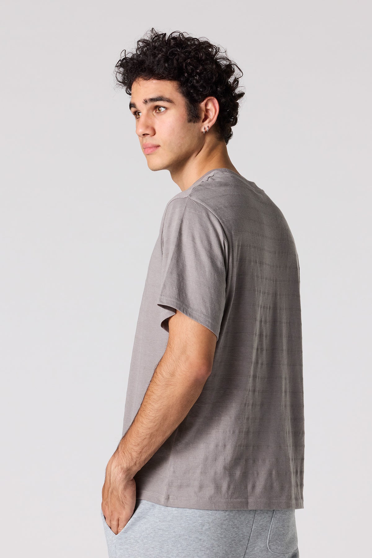 Vue alternative 2. T-shirt texturé rayé