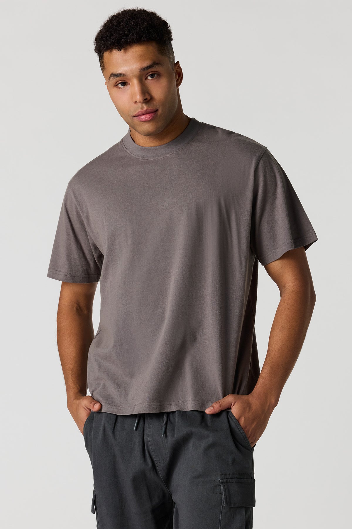 Vue alternative 7. T-shirt ras du cou uni