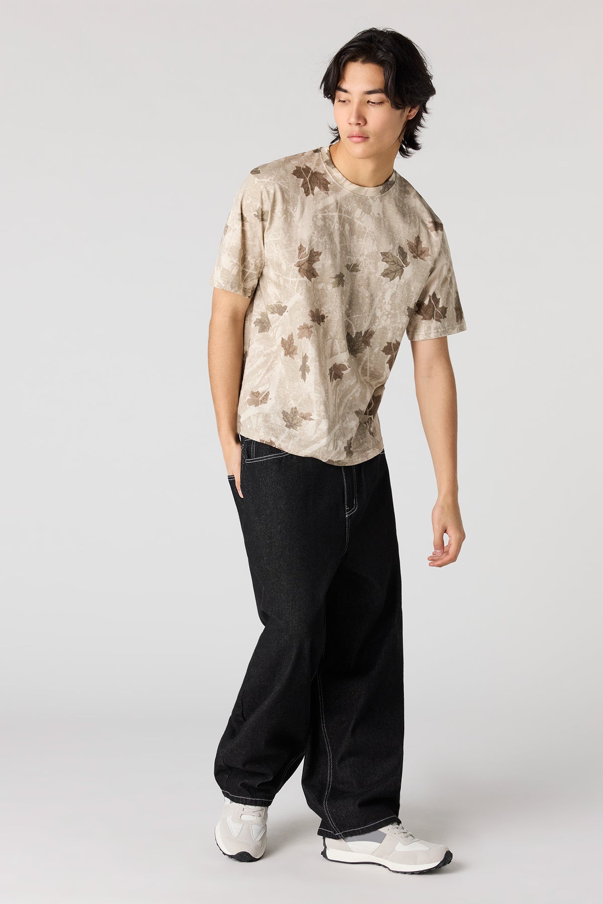 Alt View 3. Camo Print Crewneck T-Shirt - Beige