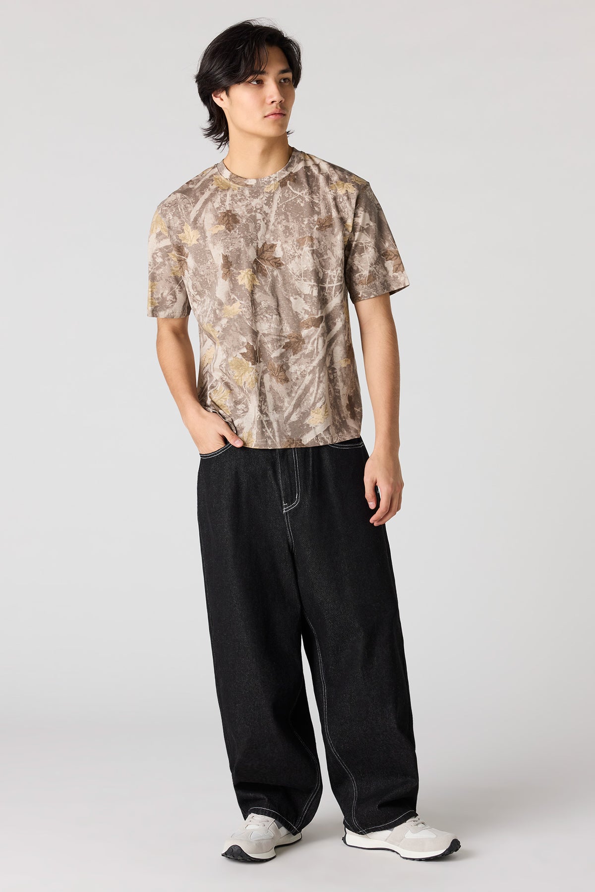 Alt View 3. Camo Print Crewneck T-Shirt - Natural