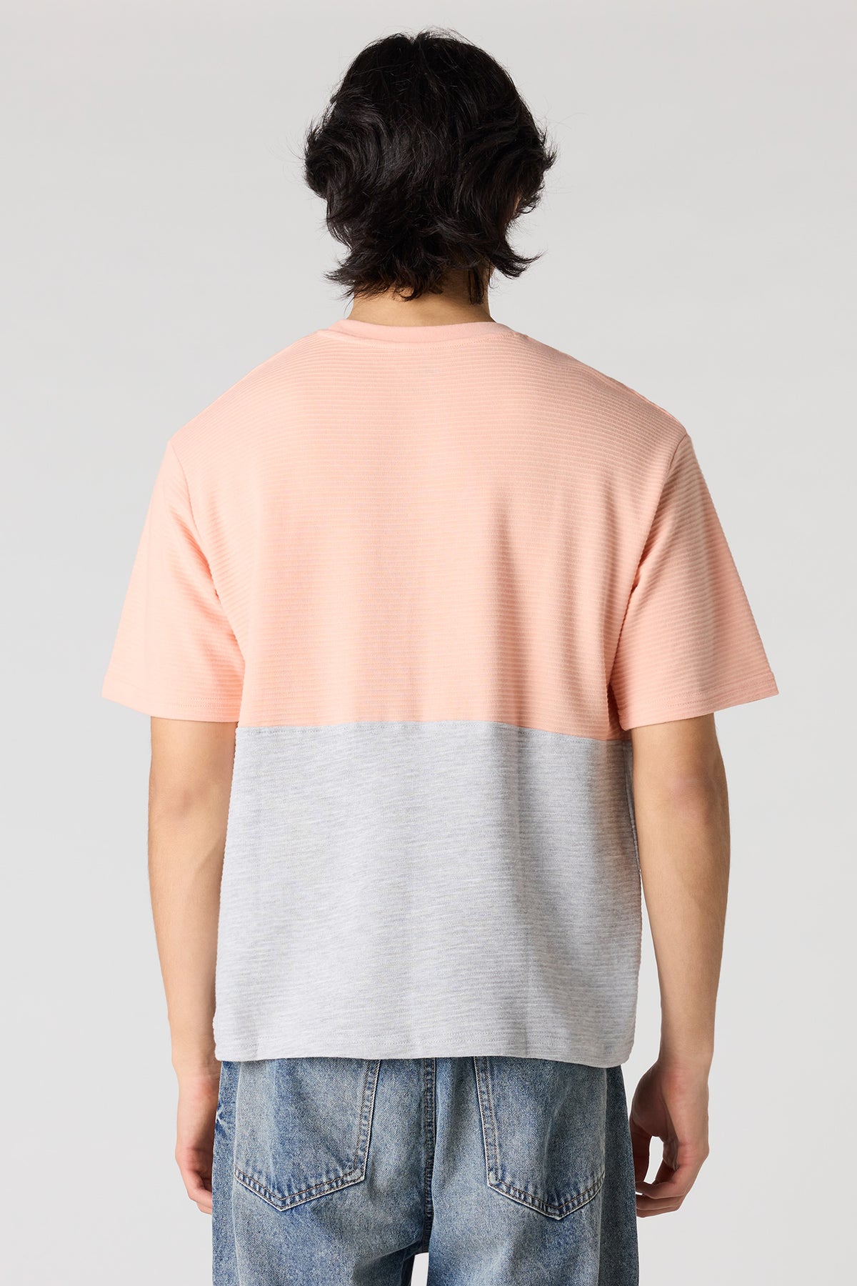 Vue alternative 2. T-shirt côtelé avec blocs de couleurs