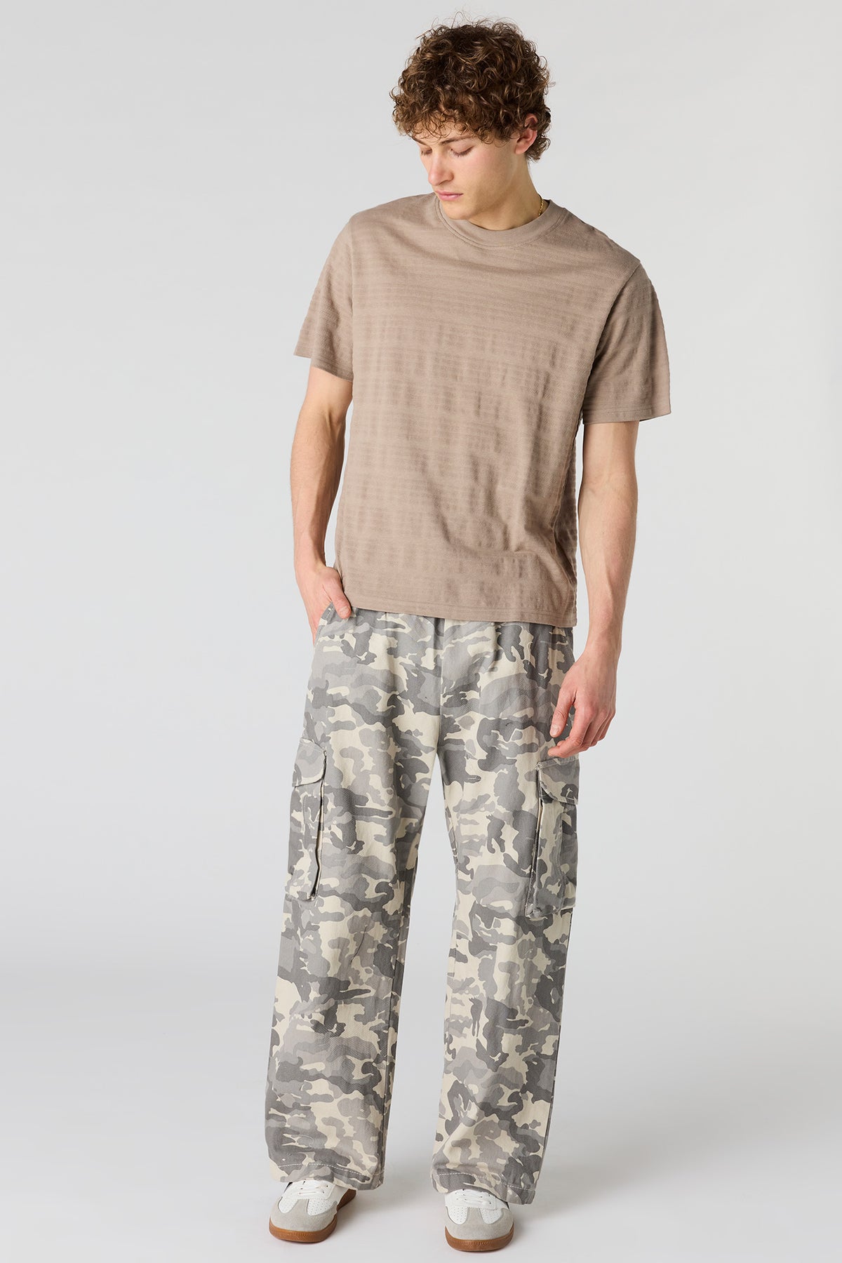 Alt View 3. Textured Striped T-Shirt - Taupe