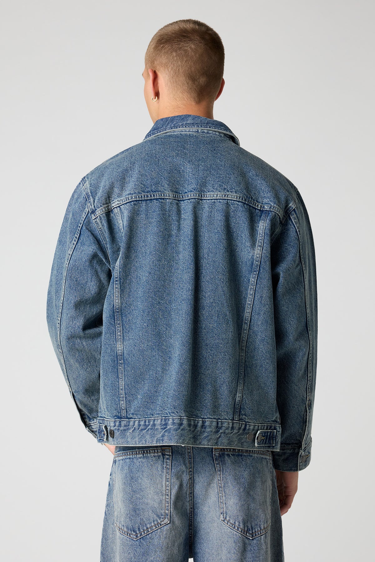 Alt View 2. Relaxed Denim Trucker Jacket - Medium Blue