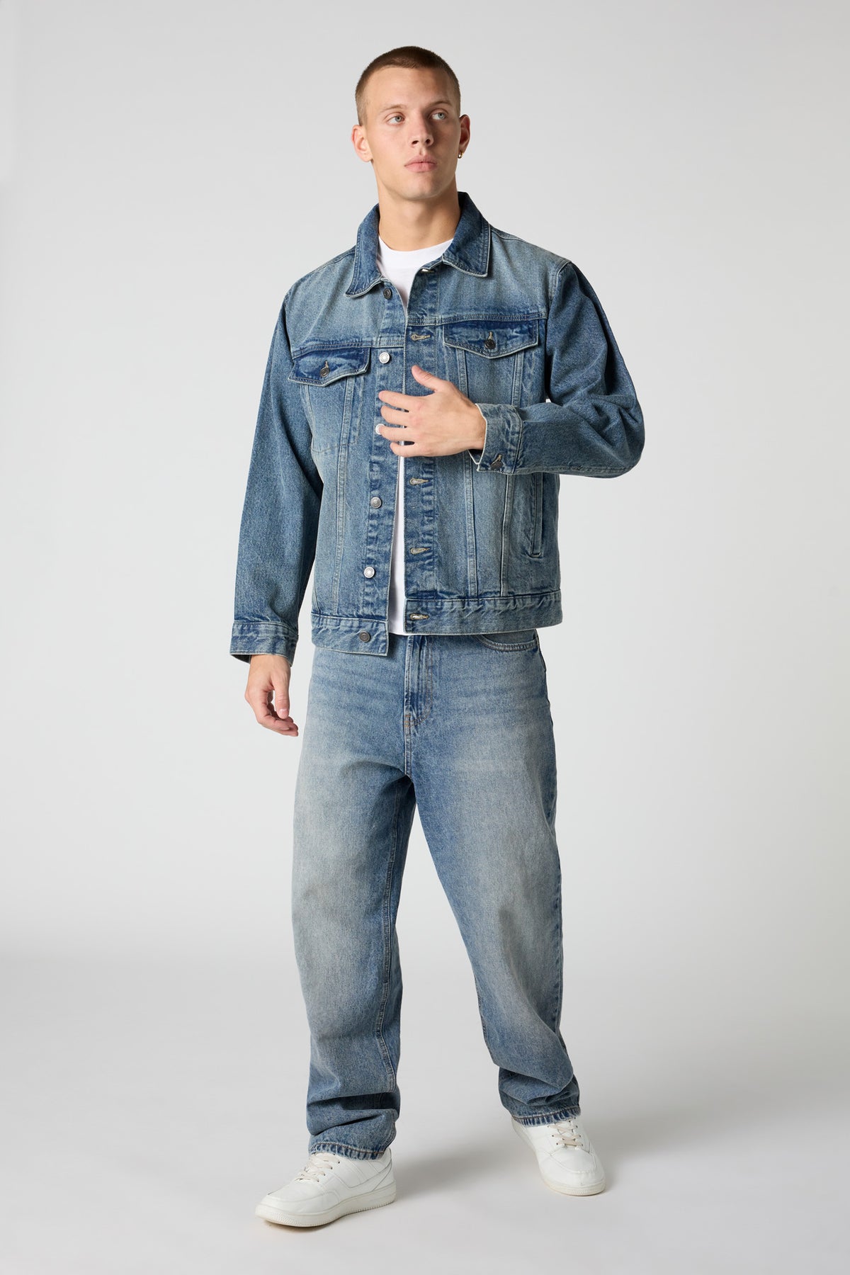 Alt View 3. Relaxed Denim Trucker Jacket - Medium Blue