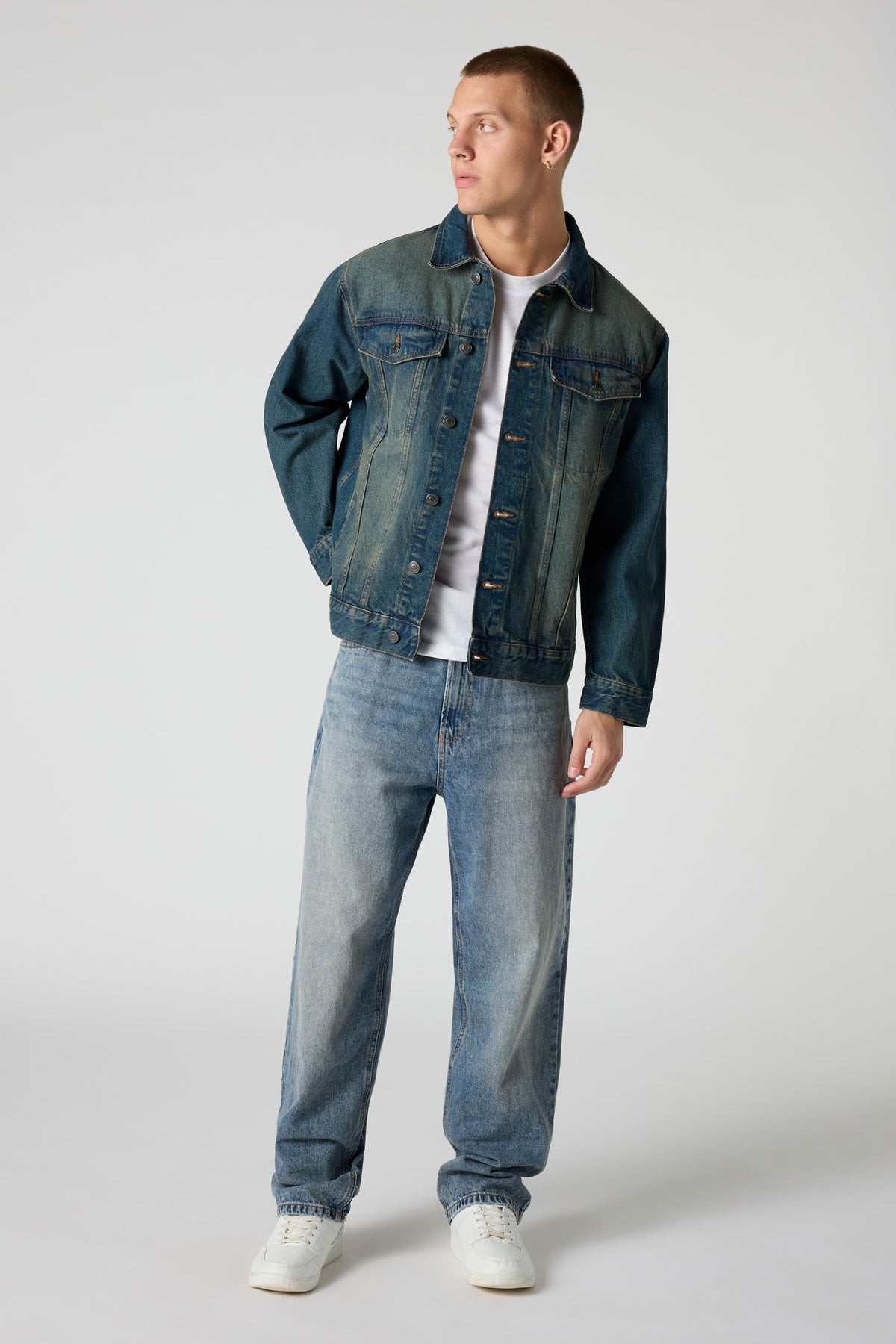 Alt View 3. Relaxed Denim Trucker Jacket - Pacific Blue