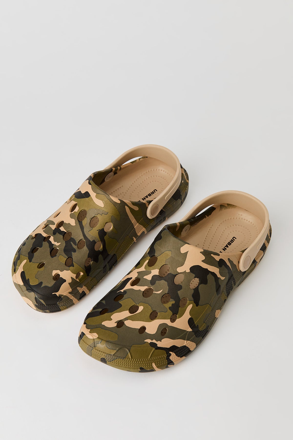 Alt View 2. Clogs - Camouflage