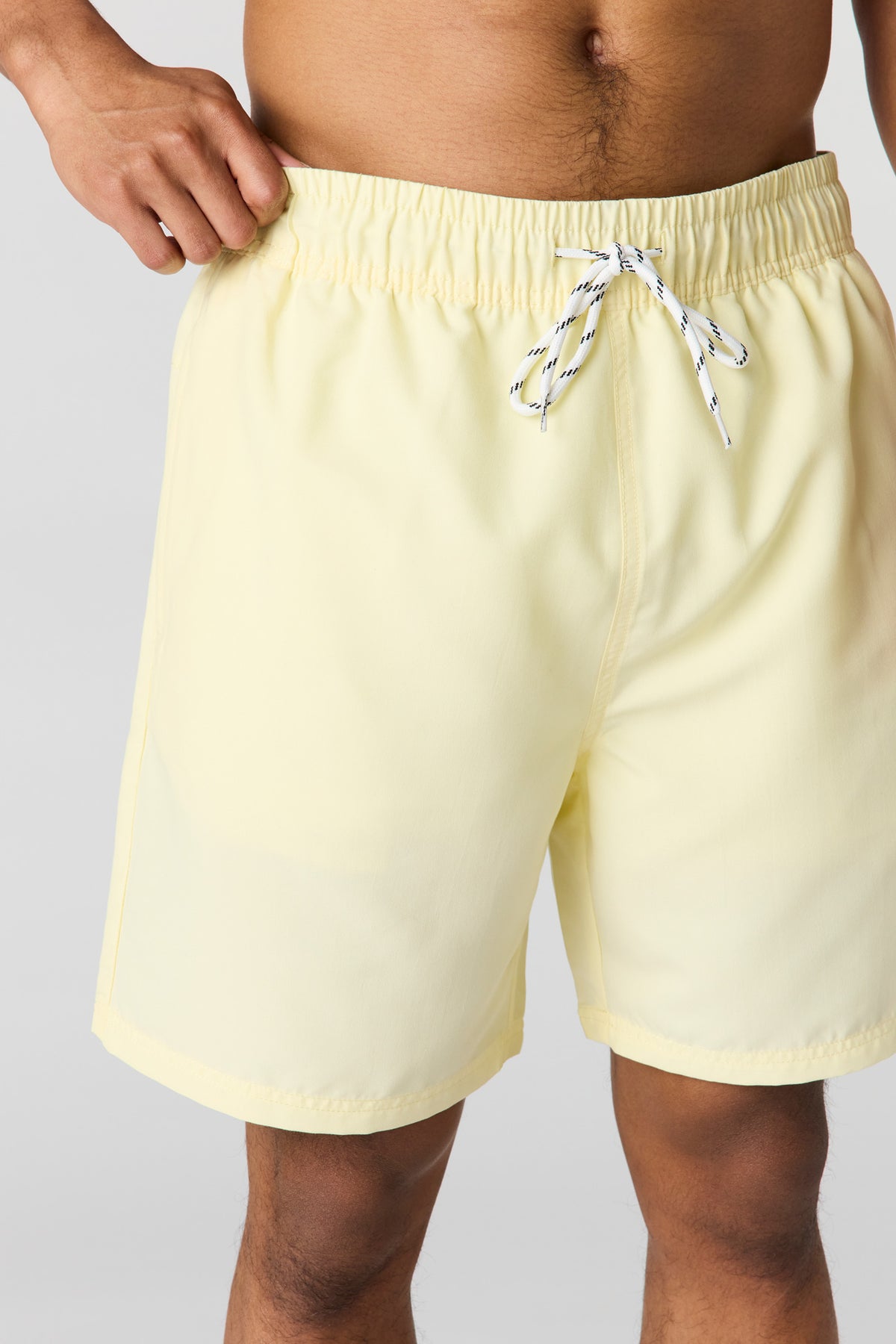 Vue alternative 5. Short de baignade uni à taille coulissante