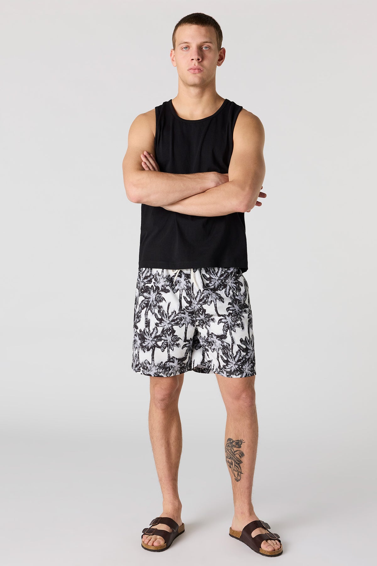 Vue alternative 2. Short de baignade à imprimé Palmier