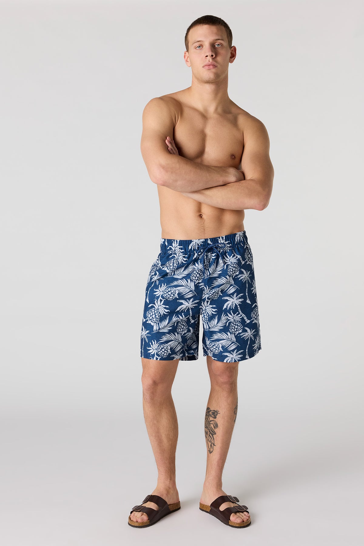 Vue alternative 2. Short de baignade à imprimé Palmier