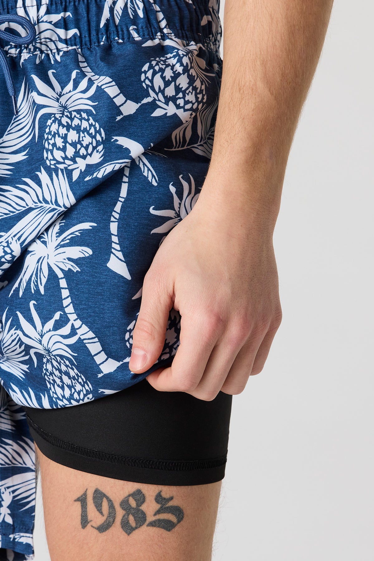 Vue alternative 4. Short de baignade à imprimé Palmier