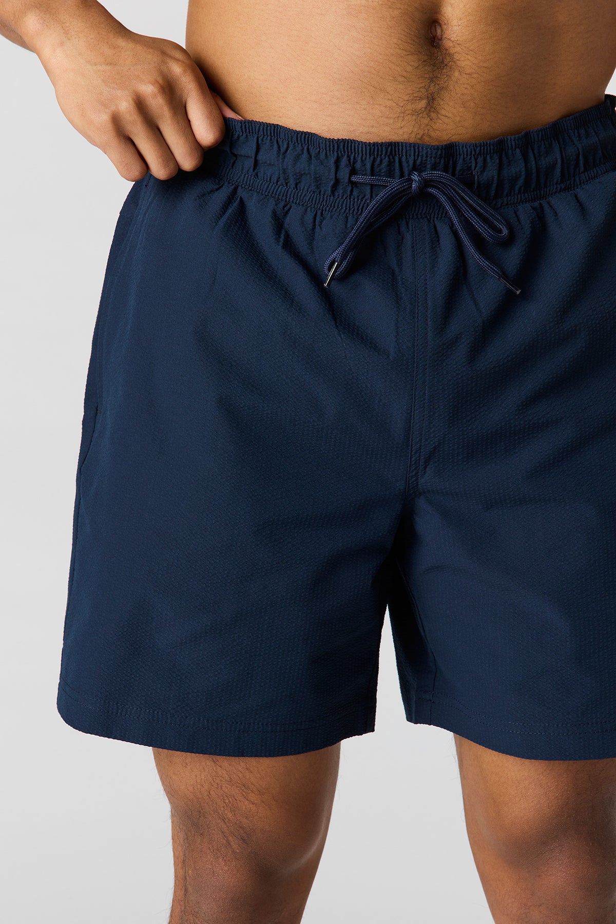 Vue alternative 5. Short de baignade uni à taille coulissante