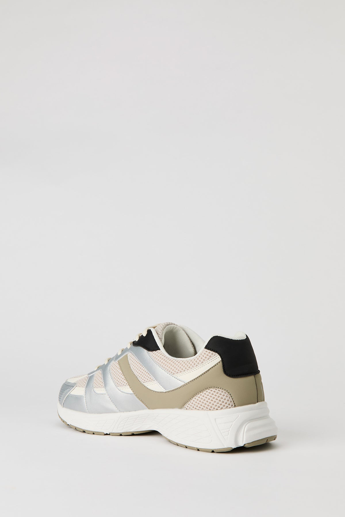 Vue alternative 3. Espadrilles en filet à semelle épaisse