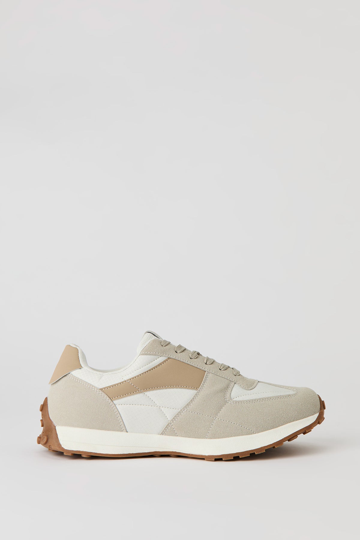 Espadrille à bloc de couleur et semelle de marche
