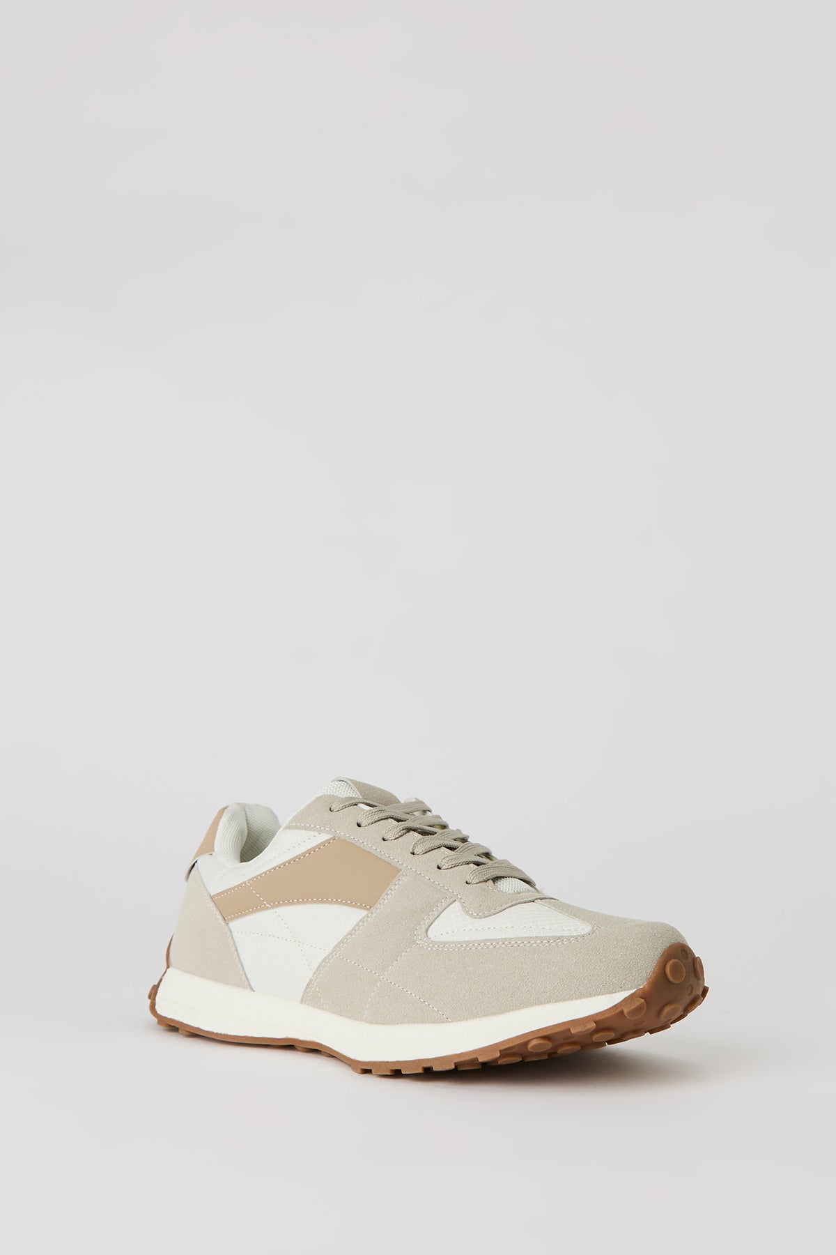 Vue alternative 2. Espadrille à bloc de couleur et semelle de marche
