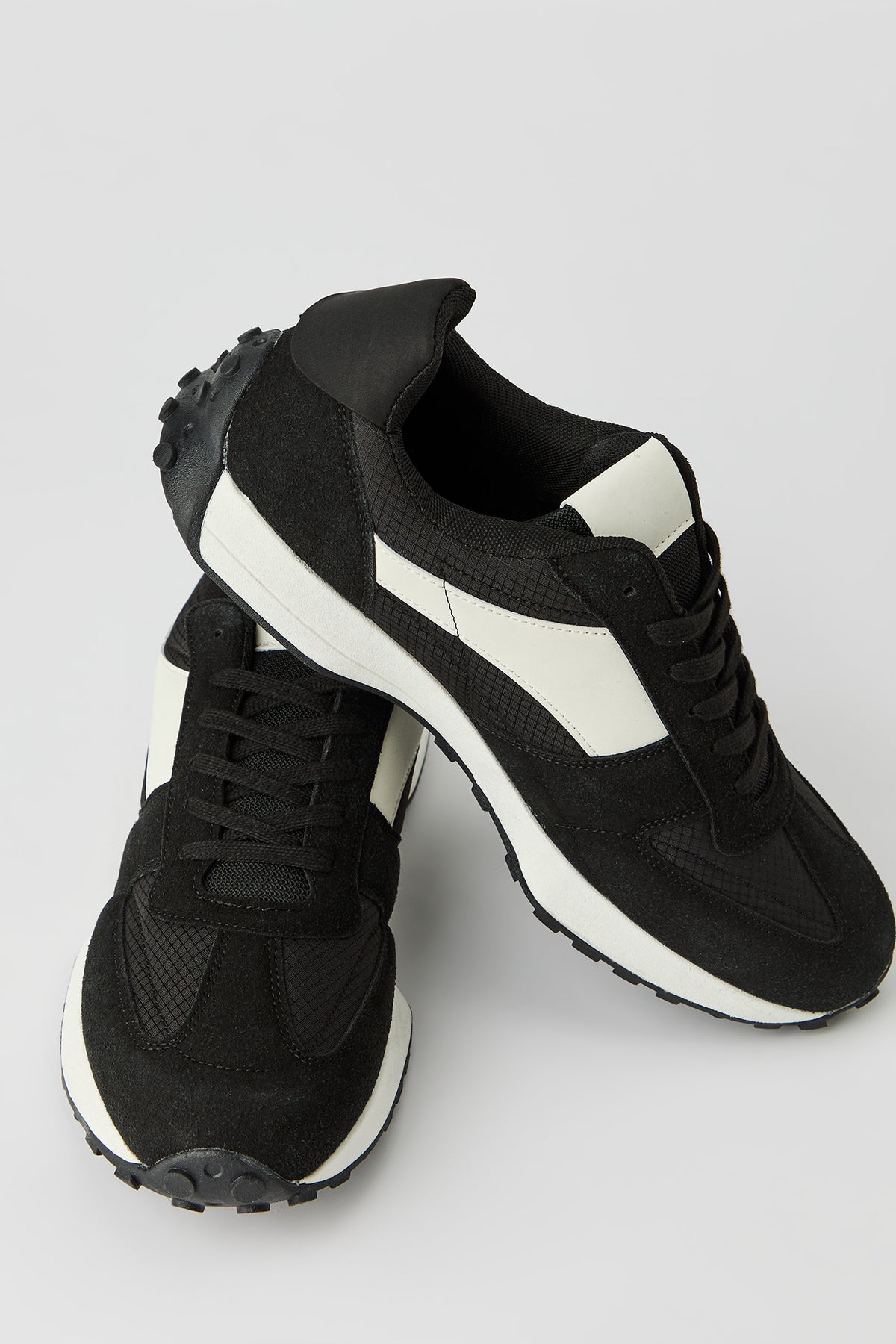 Vue alternative 5. Espadrille à bloc de couleur et semelle de marche