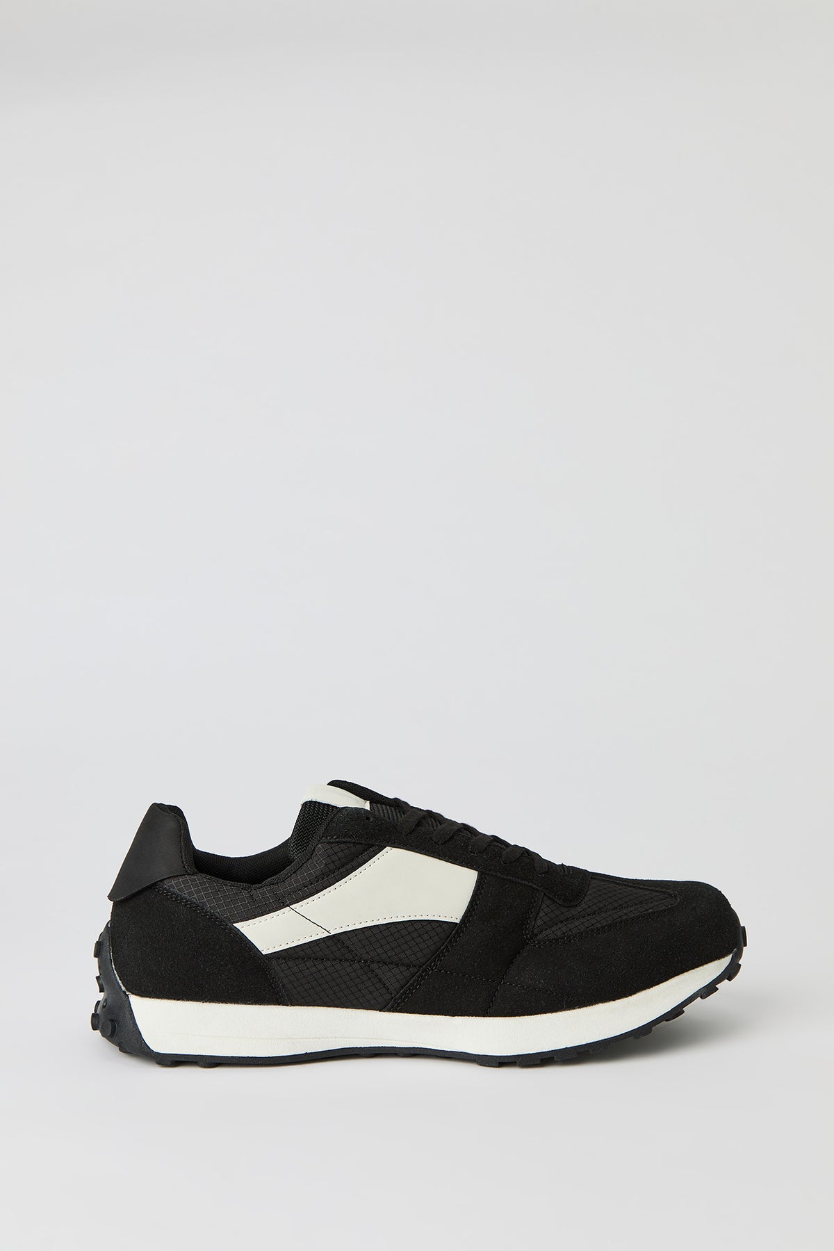 Espadrille à bloc de couleur et semelle de marche
