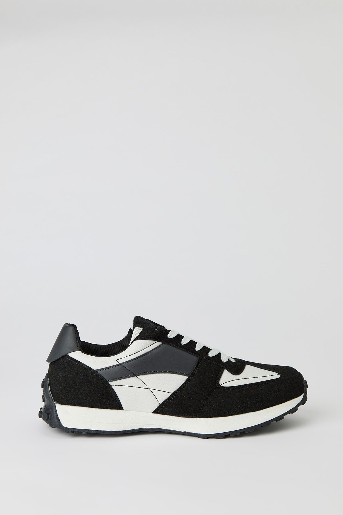 Espadrille à bloc de couleur et semelle de marche