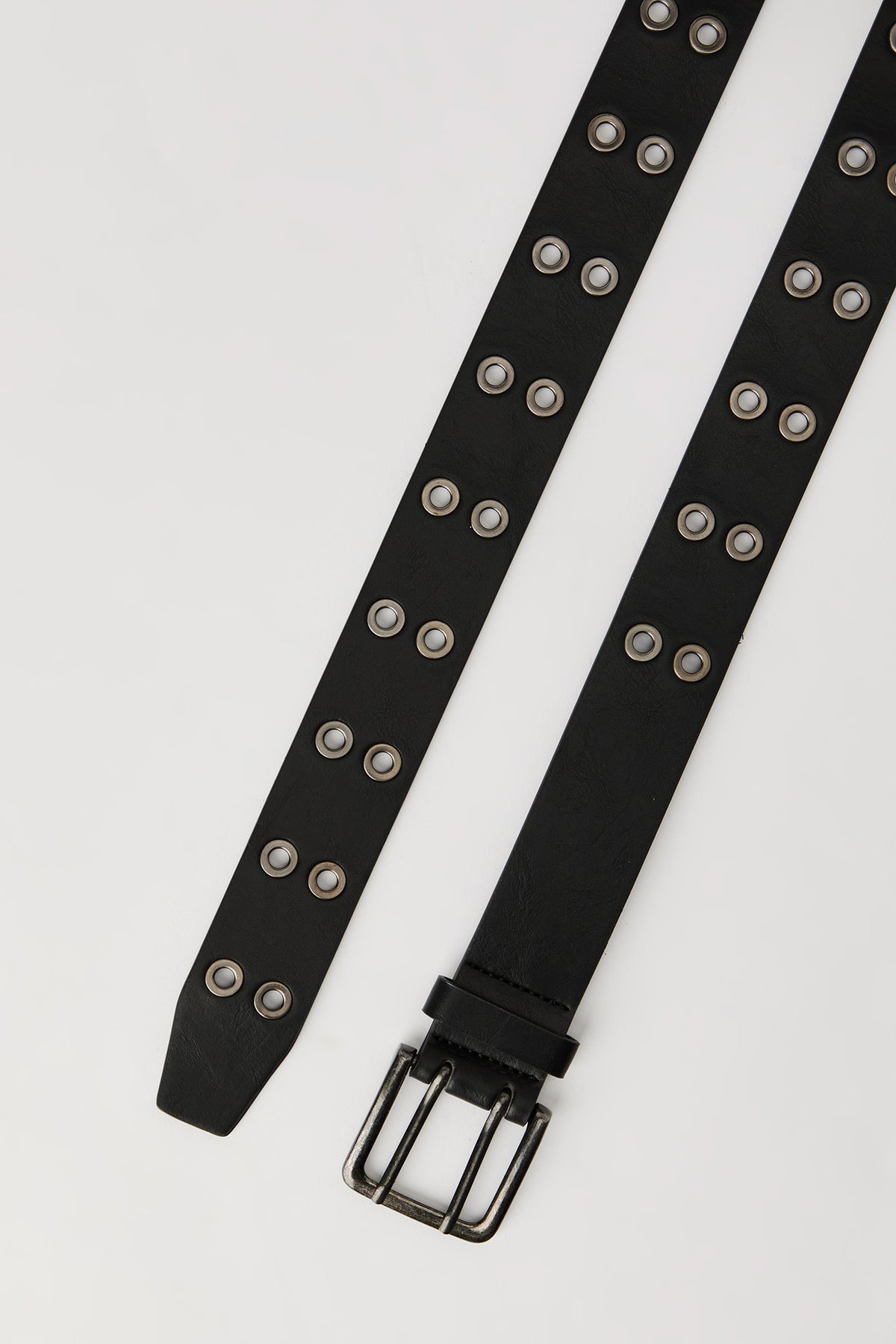 Vue alternative 2. Ceinture en similicuir avec oeillets doubles