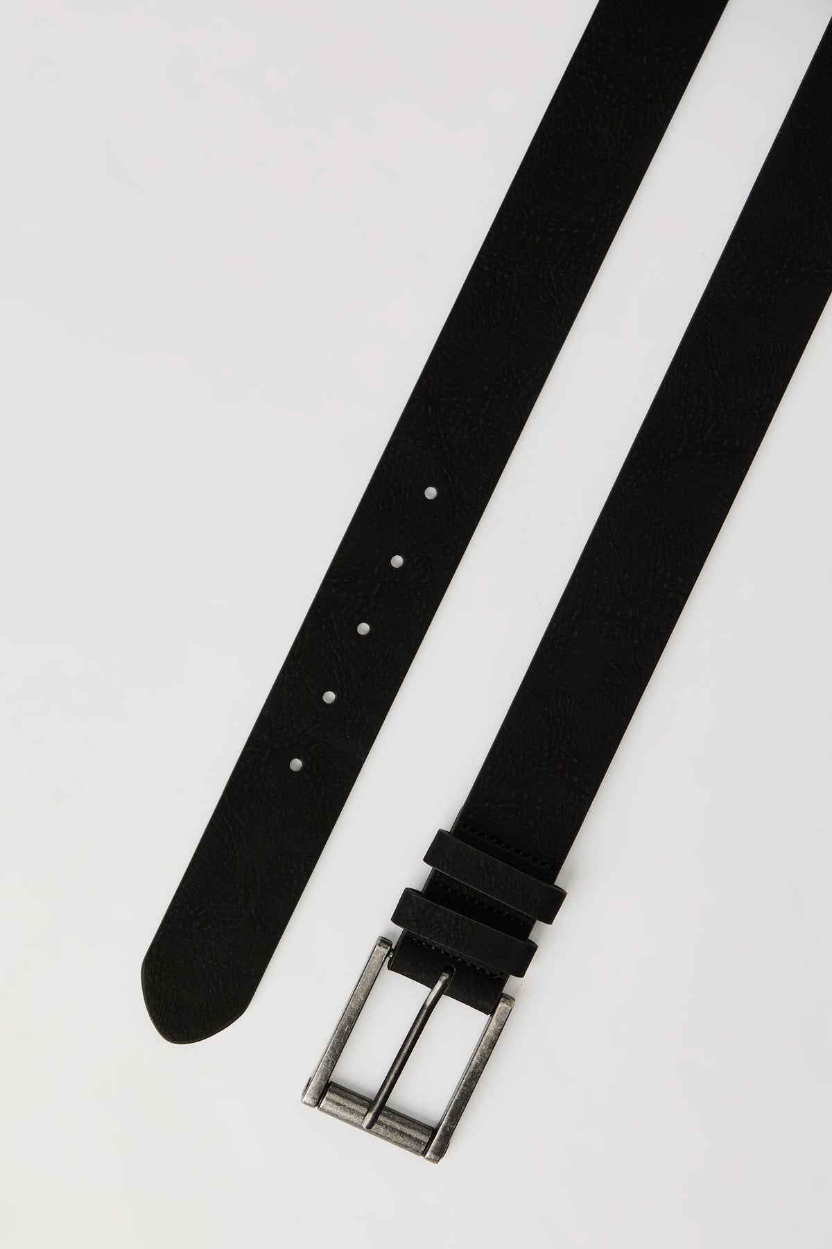 Alt View 2. Classic Faux Leather Belt - Black