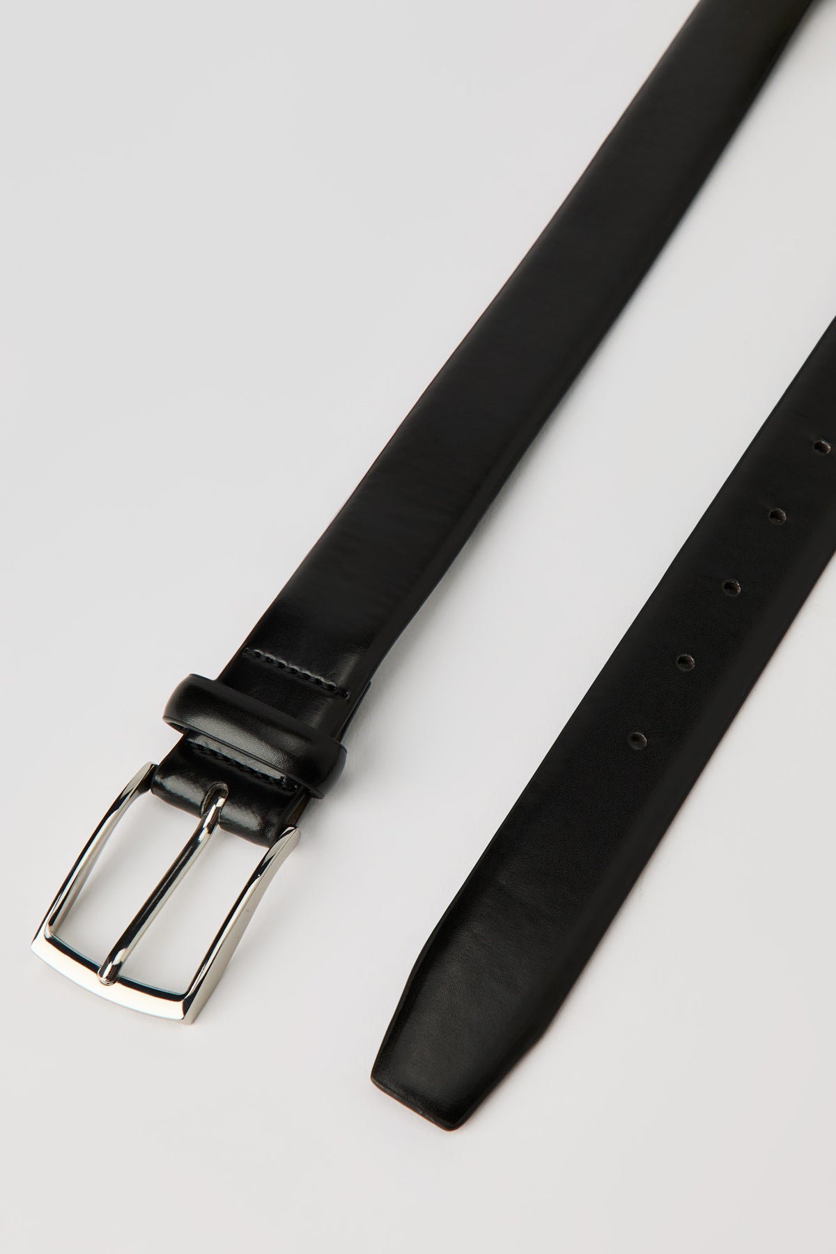 Vue alternative 2. Ceinture habillée en similicuir