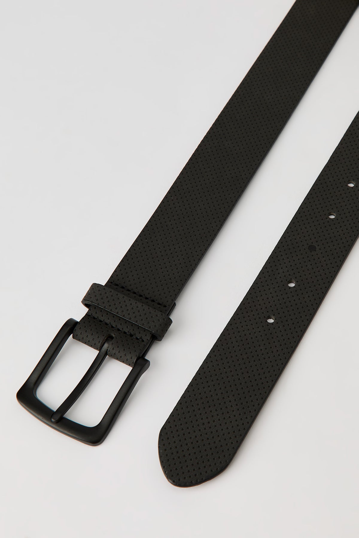 Alt View 2. Faux Leather Textured Belt - Black