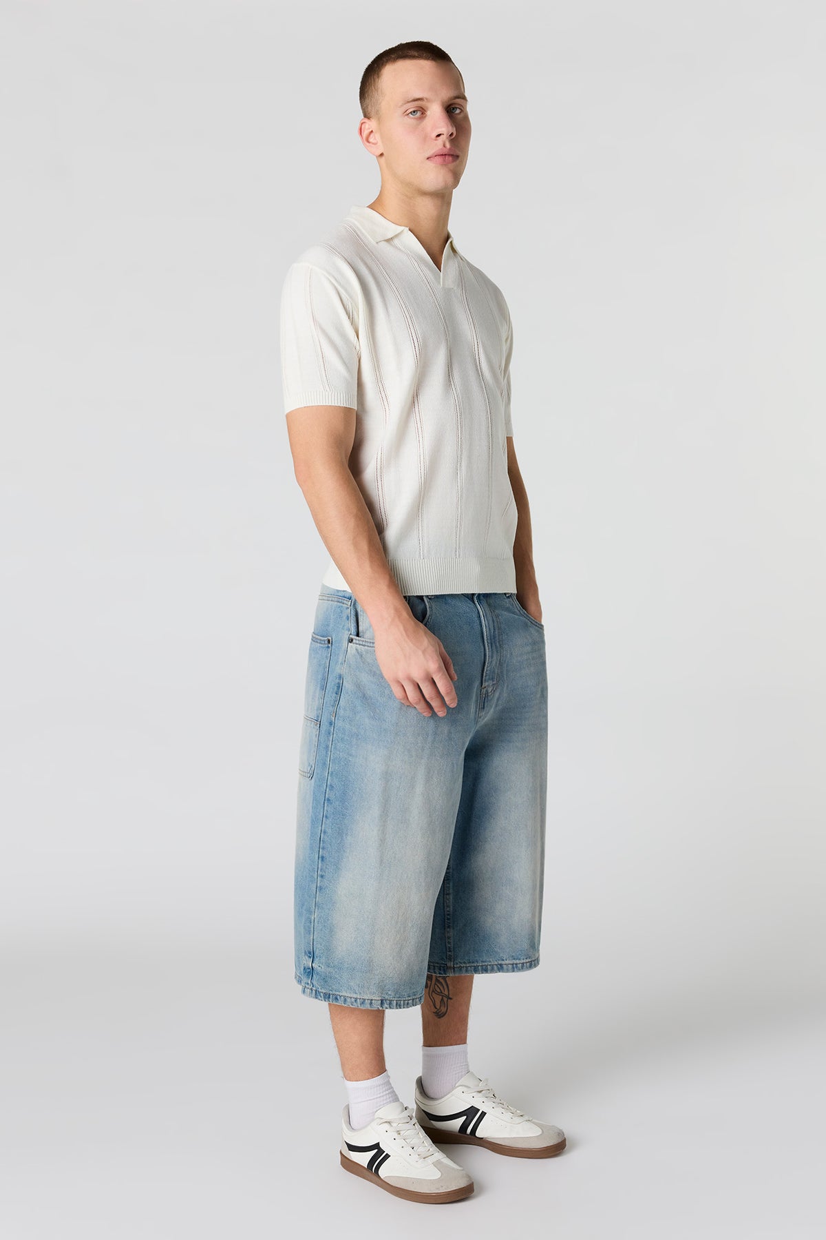 Vue alternative 3. Polo à col Johnny en tricot