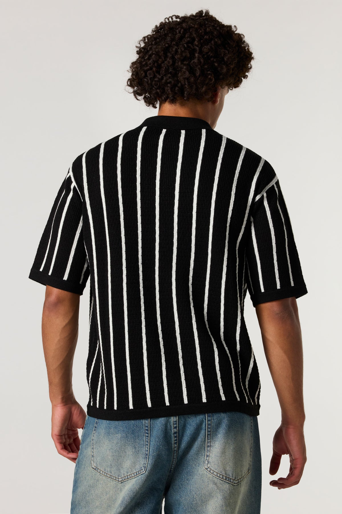 Vue alternative 2. Haut carré boutonné en tricot jacquard