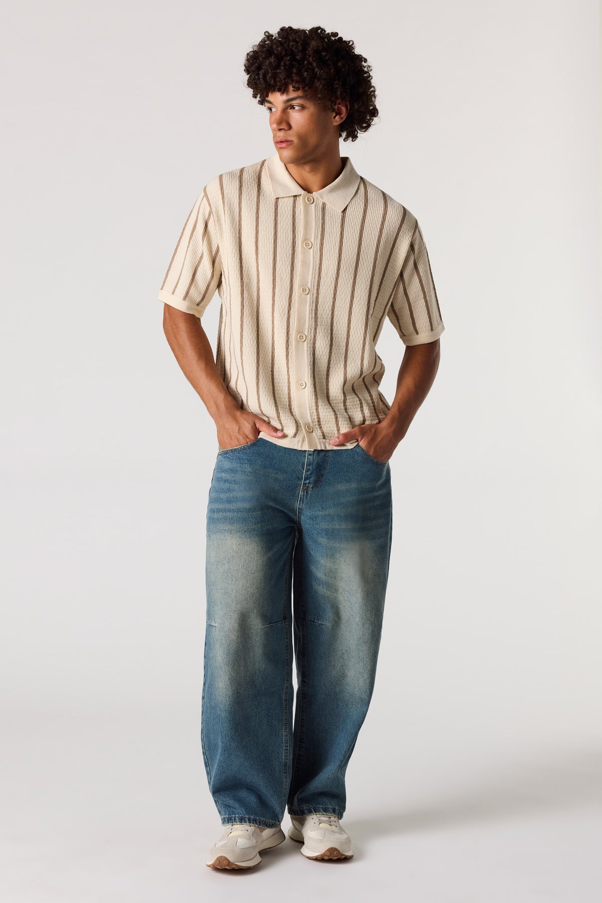 Vue alternative 3. Haut carré boutonné en tricot jacquard