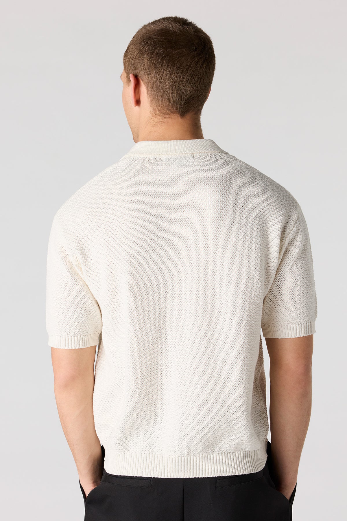 Vue alternative 2. Haut carré boutonné crocheté