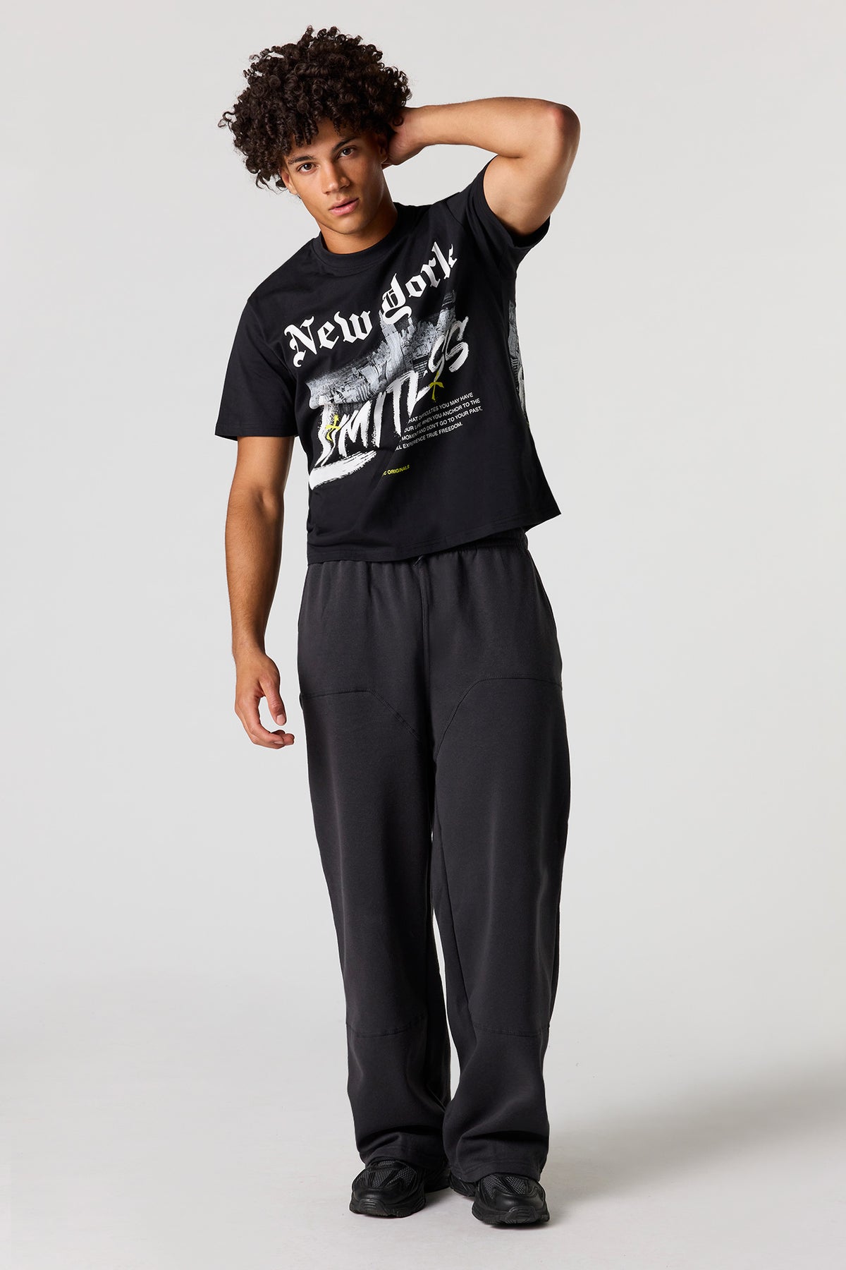 Vue alternative 3. T-shirt à imprimé NY