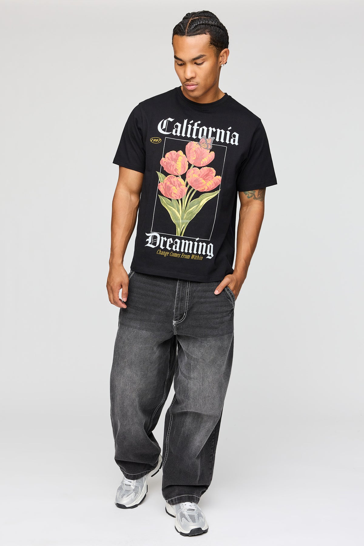 Vue alternative 3. T-shirt fleuri