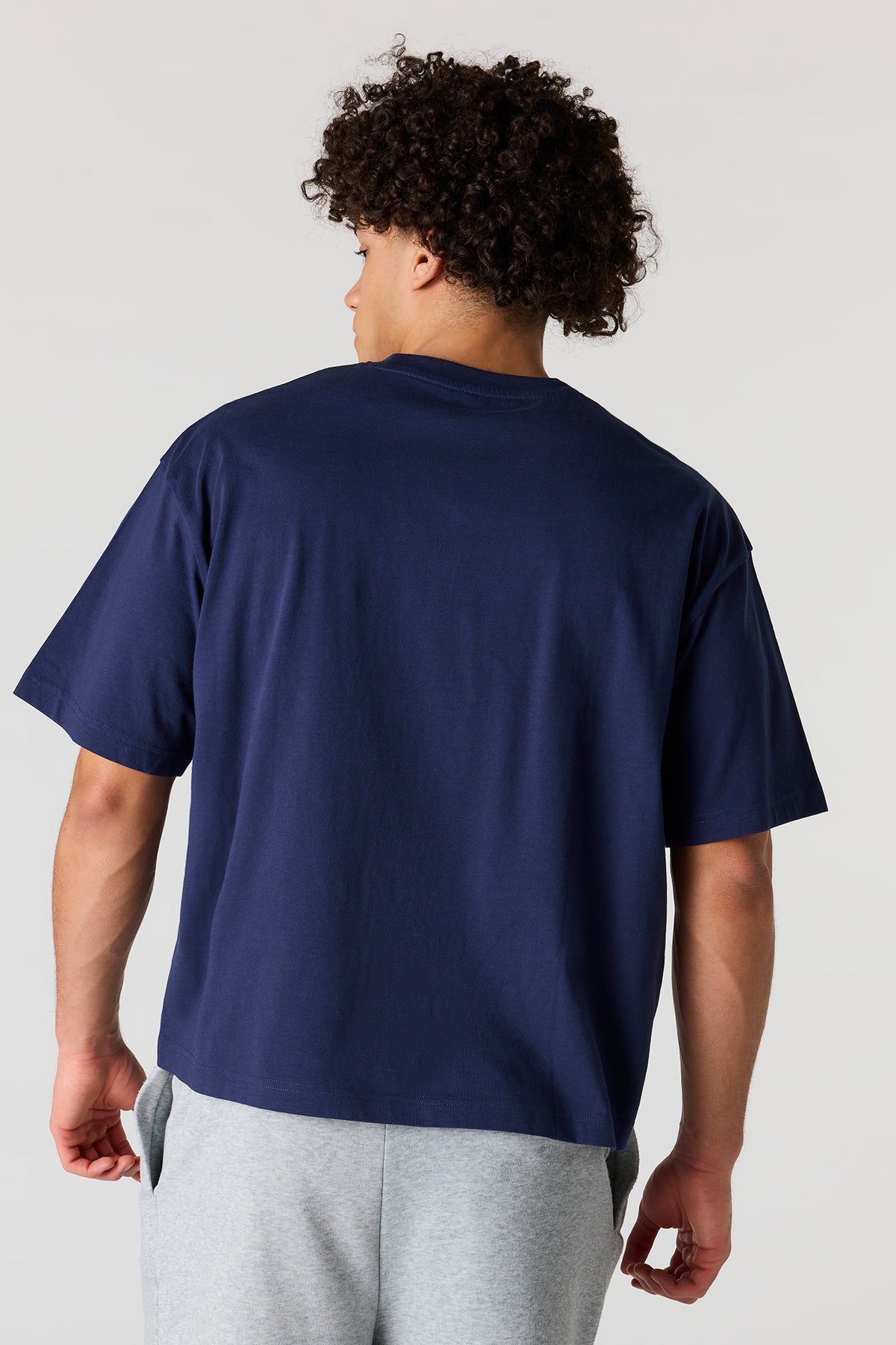 Alt View 2. Graphic Boxy T-Shirt - Navy