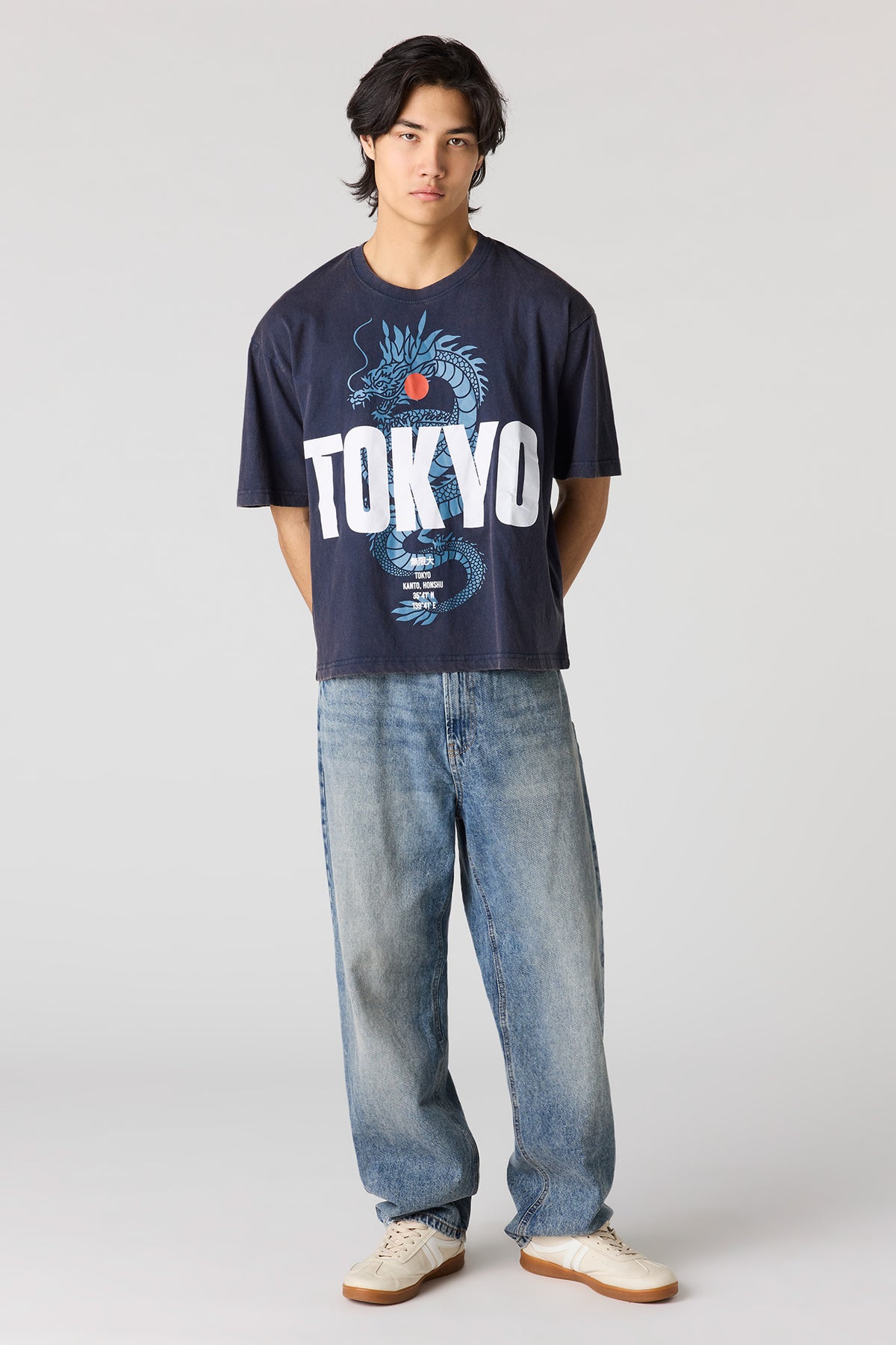 Vue alternative 3. T-shirt carré délavé