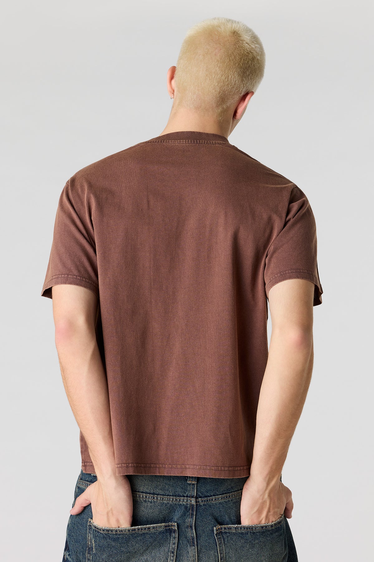 Alt View 2. Mount Fuji Graphic Washed T-Shirt - Brown