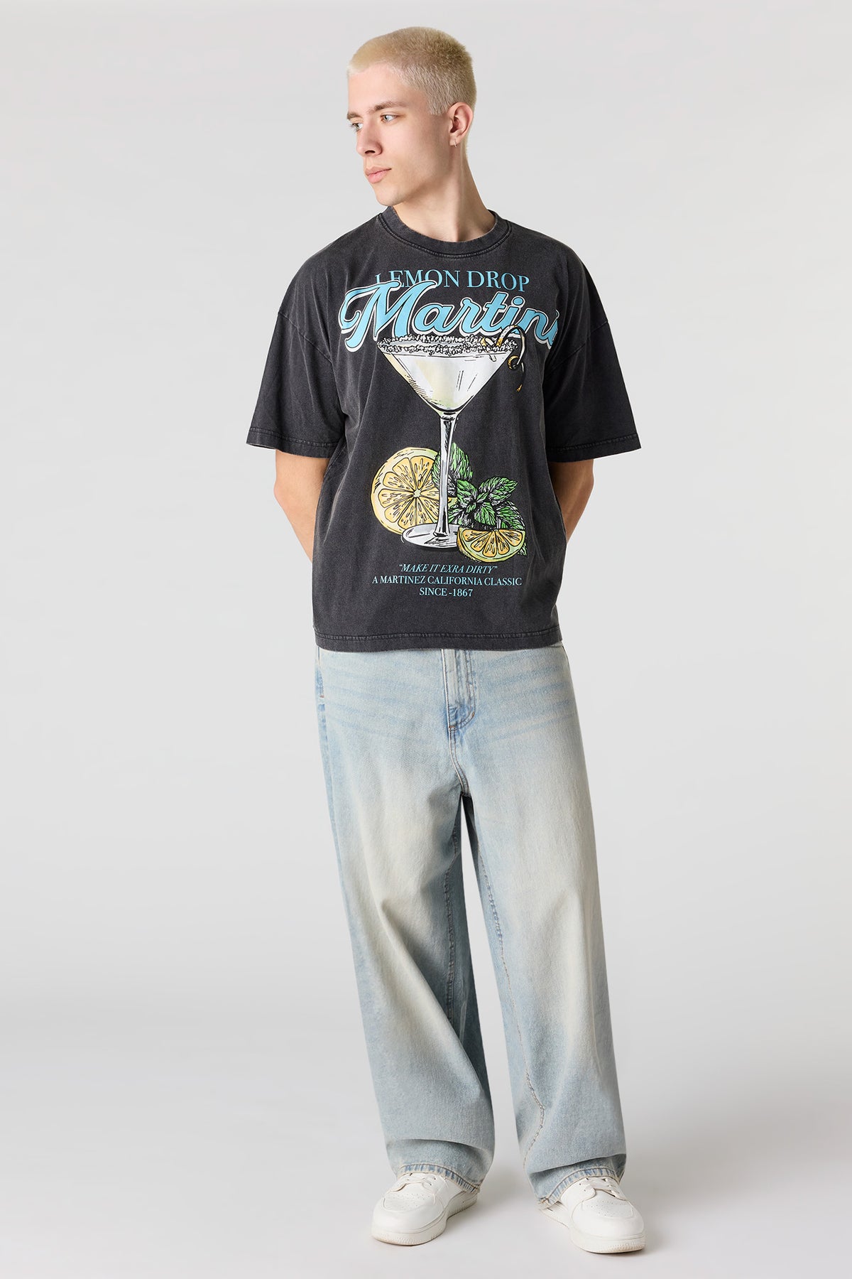 Vue alternative 3. T-shirt délavé à imprimé Martini