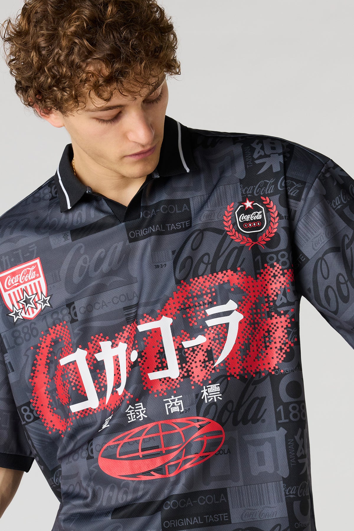 Alt View 4. Coca-Cola Print Mesh Soccer Jersey - Black