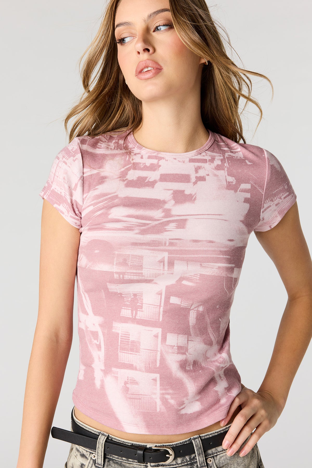 Vue alternative 4. T-shirt ajusté côtelé imprimé