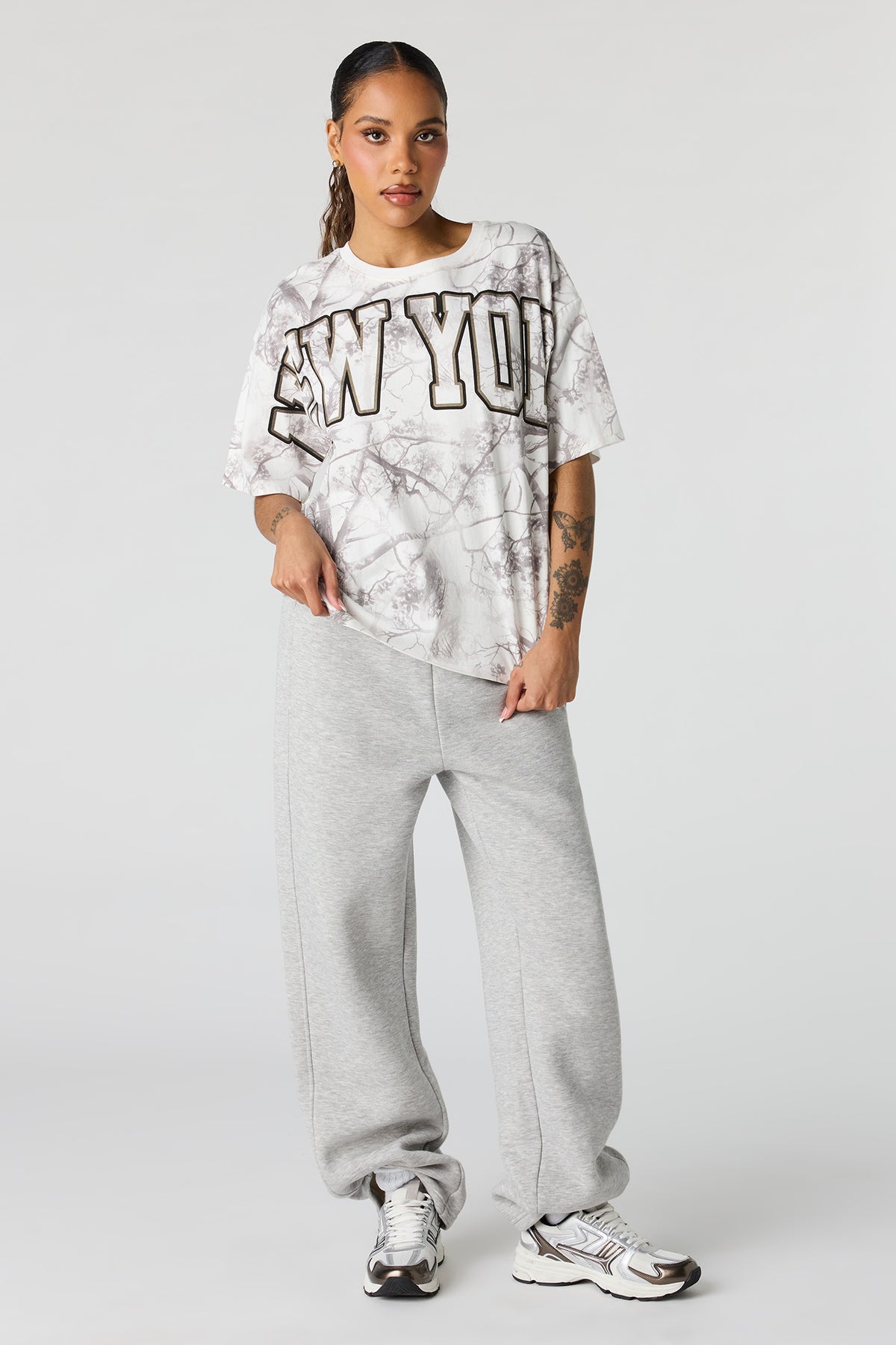 Alt View 3. Graphic Printed Boyfriend T-Shirt - White