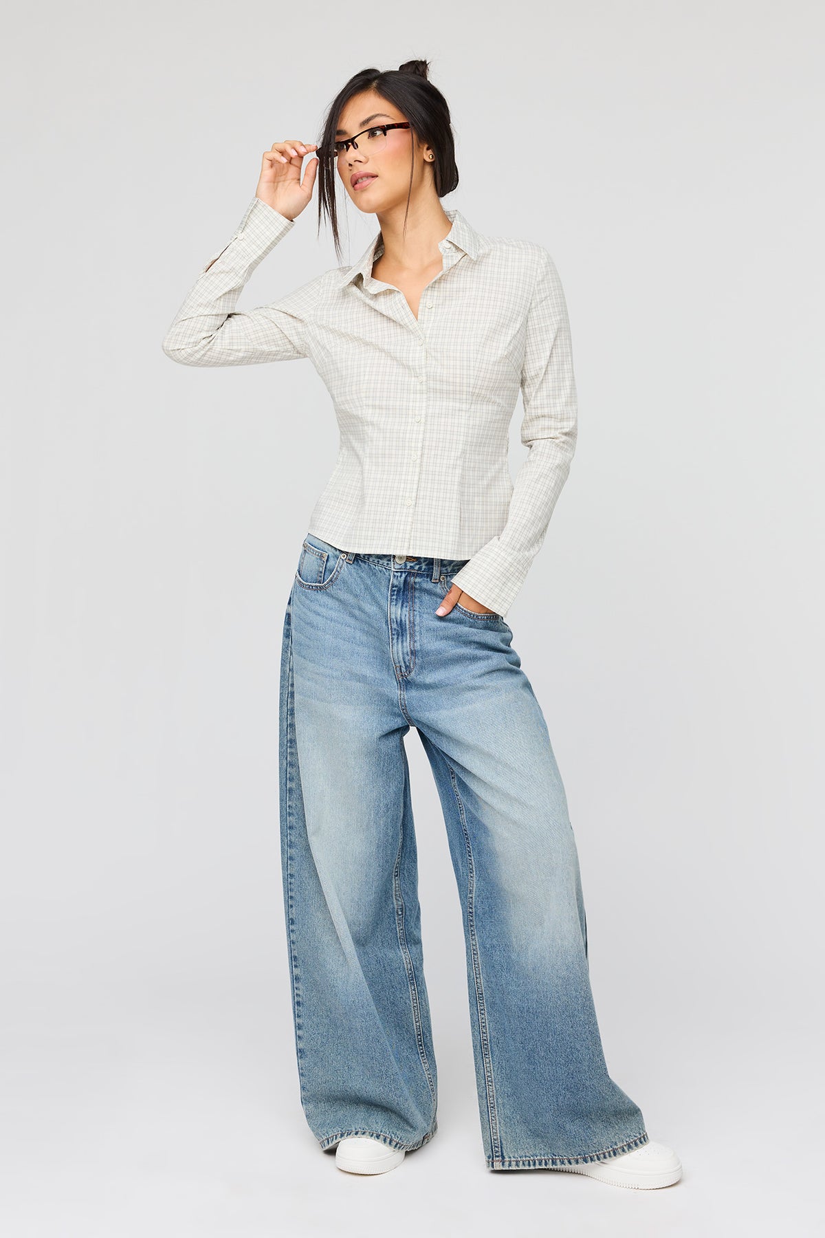 Alt View 3. Button-Up Slim Long Sleeve Top - Off White